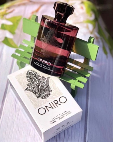 ادکلن فرگرانس ورد مدل اونیرو حجم 100 میل به همراه اسپری بدن (Fragrance World Oniro)